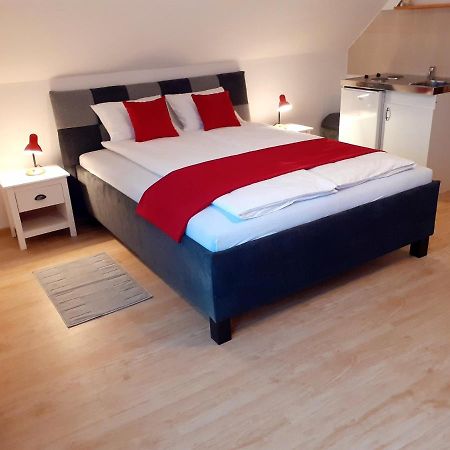 Pacsirta Vendeghaz Hotel Egerszalók Екстериор снимка