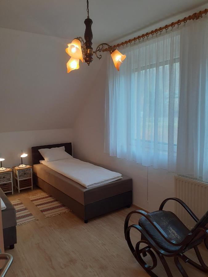 Pacsirta Vendeghaz Hotel Egerszalók Екстериор снимка