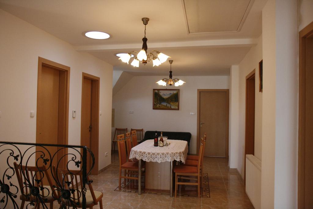 Pacsirta Vendeghaz Hotel Egerszalók Екстериор снимка